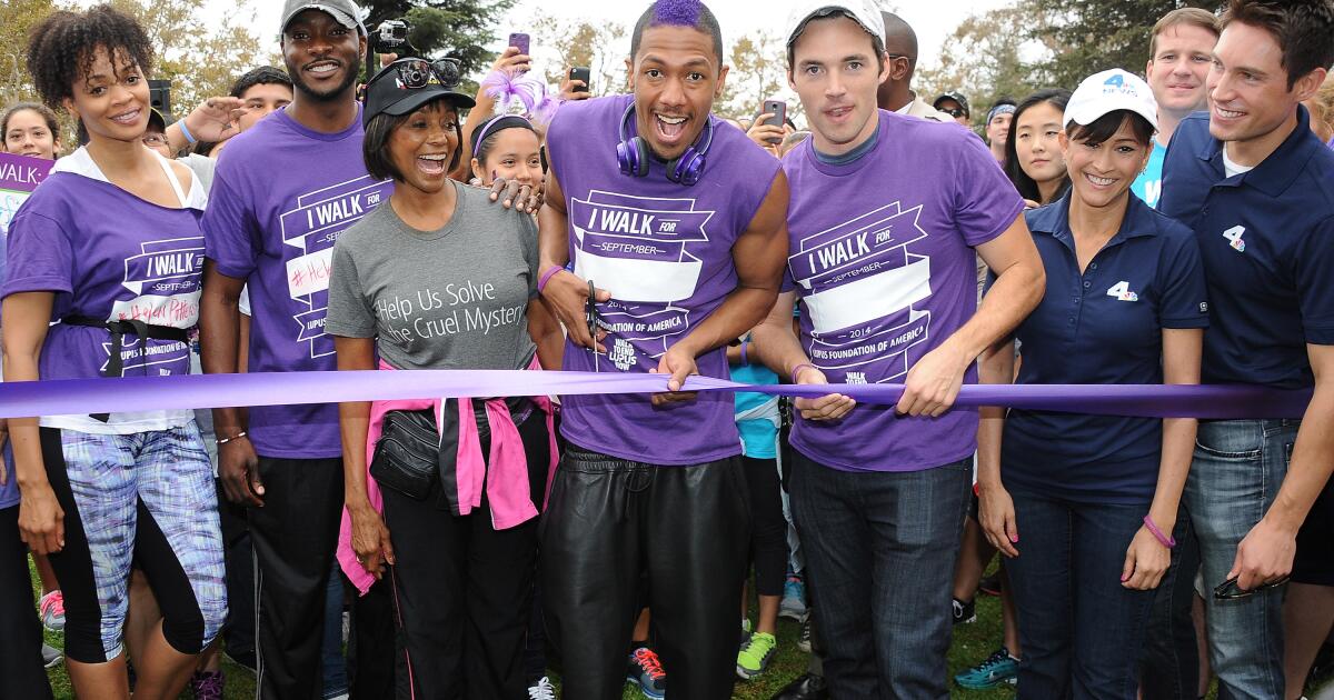 8 Celebrities Who Have Battled Lupus Although there is no cure for lupus, many people with lupus live relatively healthy and even extraordinary lives.
