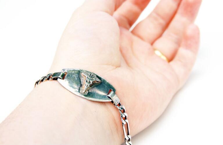 medical id, bracelet, jewelery, id tag