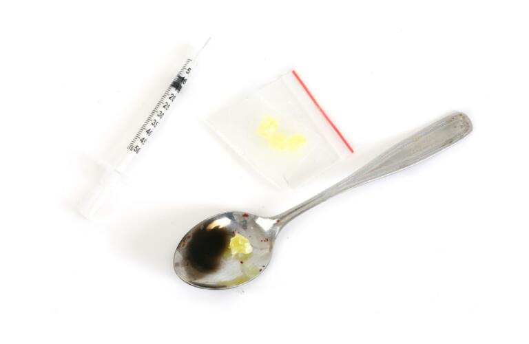 Needle, rocks and a spoon