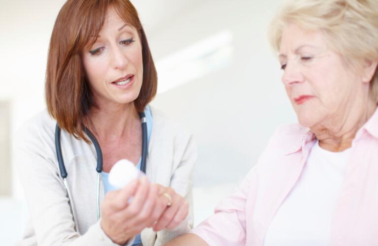 Explaining the dosage and effects - Senior Care