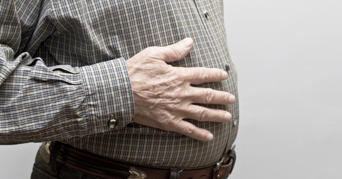 What causes pain in right side of stomach and back What Pain On Your Right Side Could Mean