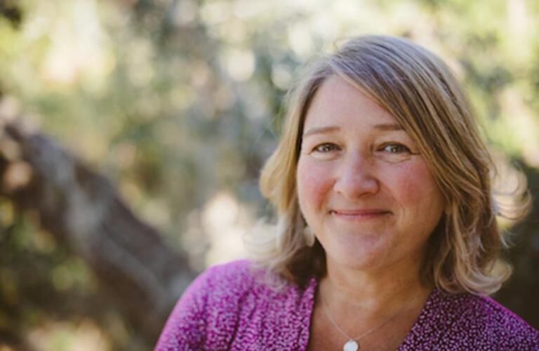 Elizabeth Beasley Author Headshot