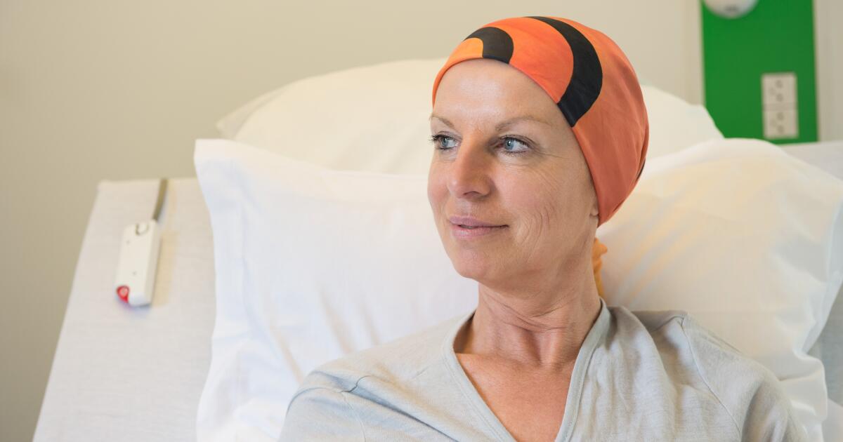 2 группа инвалидности по онкологии. Онкологически больная женщина. Осложнения противоопухолевой терапии. Противопоказания для противоопухолевой терапии. Группа после химиотерапии.