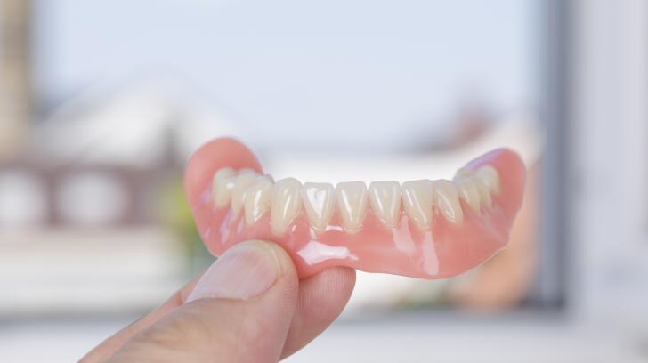 Artificial Teeth 6 Things To Know Artificial Teeth Options