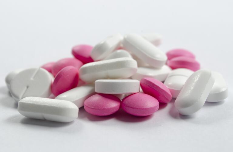 assortment-of-pain-killers