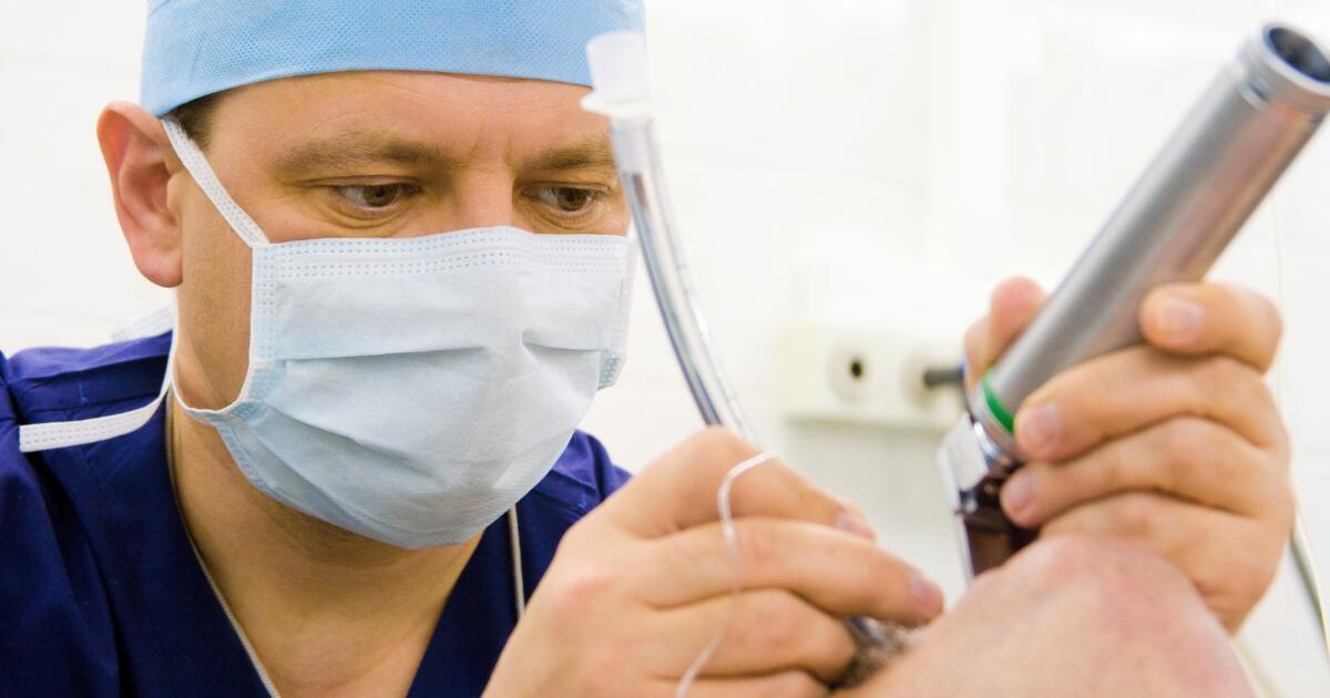 Intubation: Why It's Done & What to Expect | Endotracheal Intubation ...