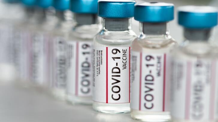 Cận cảnh các lọ vắc xin Covid-19 liên tiếp 