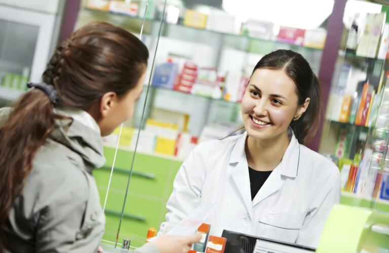 Apotheker und Patient